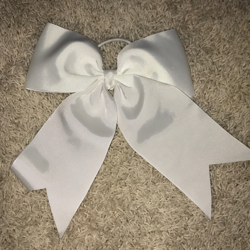 Bows - Picture 2 of 7